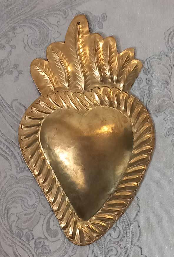 EX VOTO LAITON EMBOSSE ET DECOUPE MAIN, 20*12,5 CM