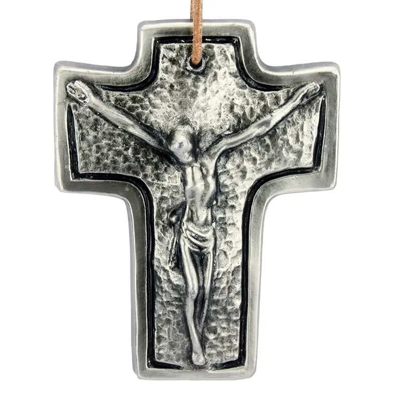 Kruisbeeld metaal/vernikkeld - 'Christus' (70x95mm)