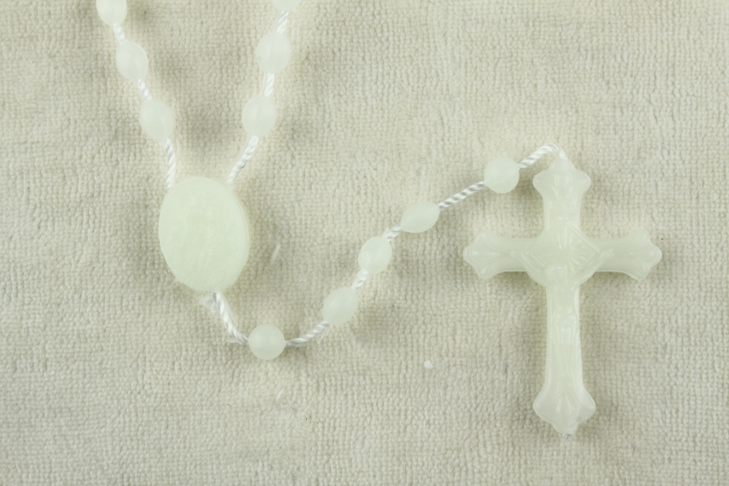 Rozenkrans - plastic kralen/koord - fluorescerend (6x4mm)