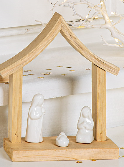 Cabane en bois avec Ste Famille/blanche - 21x16x8cm