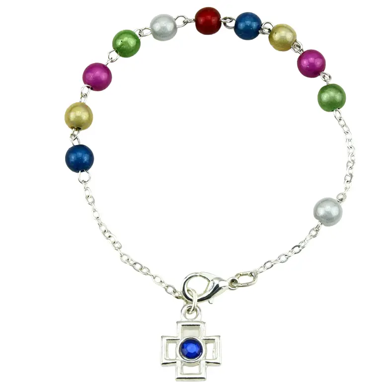 Armband gekleurd parel imitatie met slotje en kruisje (Ø6mm)