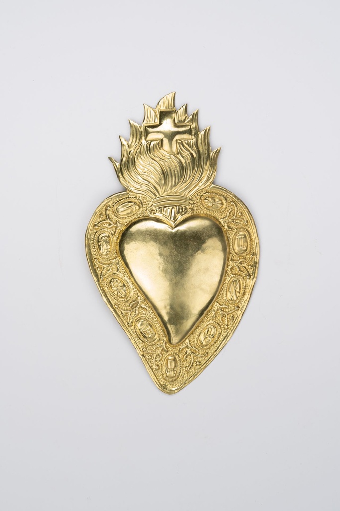 EX VOTO LAITON EMBOSSE ET DECOUPE MAIN, 24*14,5CM