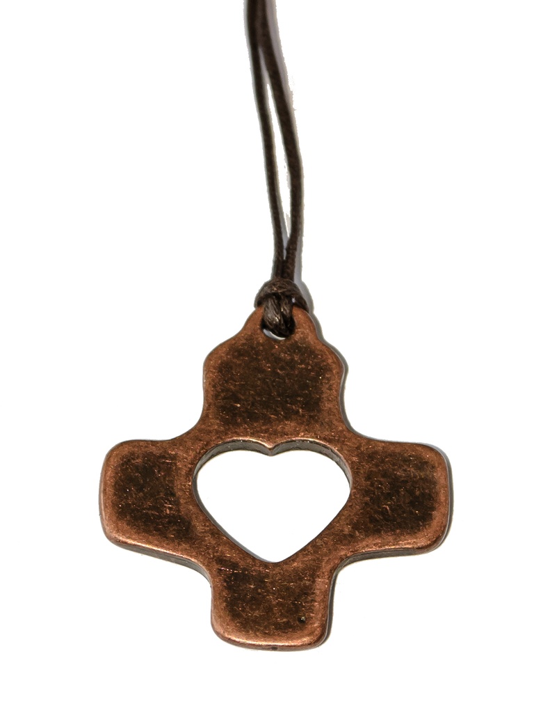 Croix avec coeur sur cordon - couleur bronze (30x30mm)