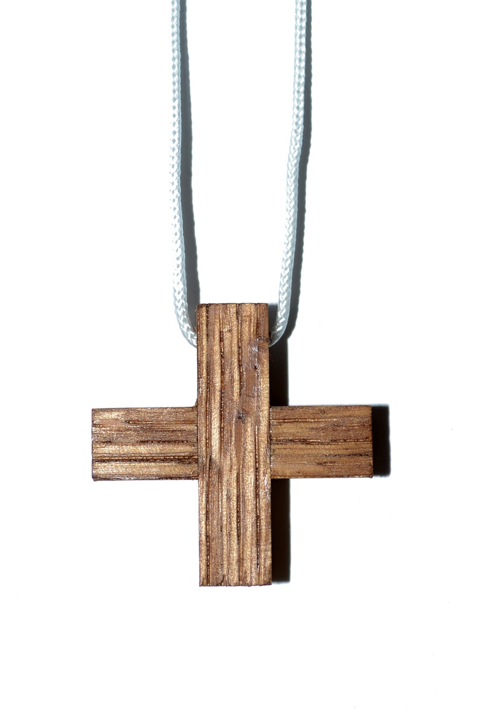 Croix sur cordon (33x33mm)