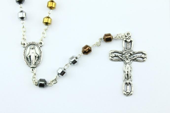 Chapelet - ématite et métal multicouleur (⌀6mm)