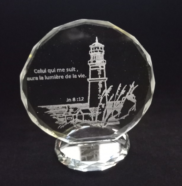 Frame/semi-crystal - Celuui qui me suit… Jn 8:12 (92x78mm)