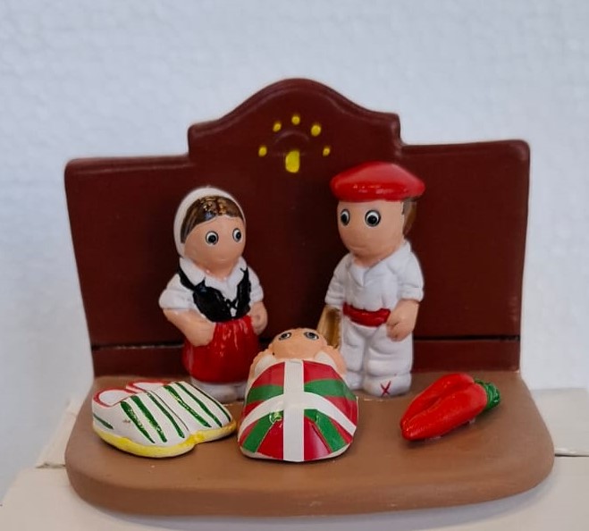 Krippe keramik "Basque" - 7x9cm