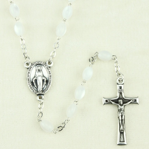 [RZK-05IM2WT] Rozenkrans - imitatie parelmoer/ketting - ovaal/wit (4x6mm)