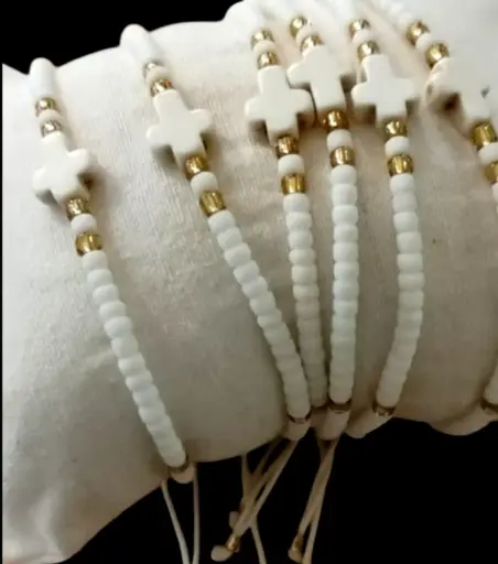 [ARM-85MKR02] Armband auf Kordel - Kreuz Weiss (.....x.....mm)